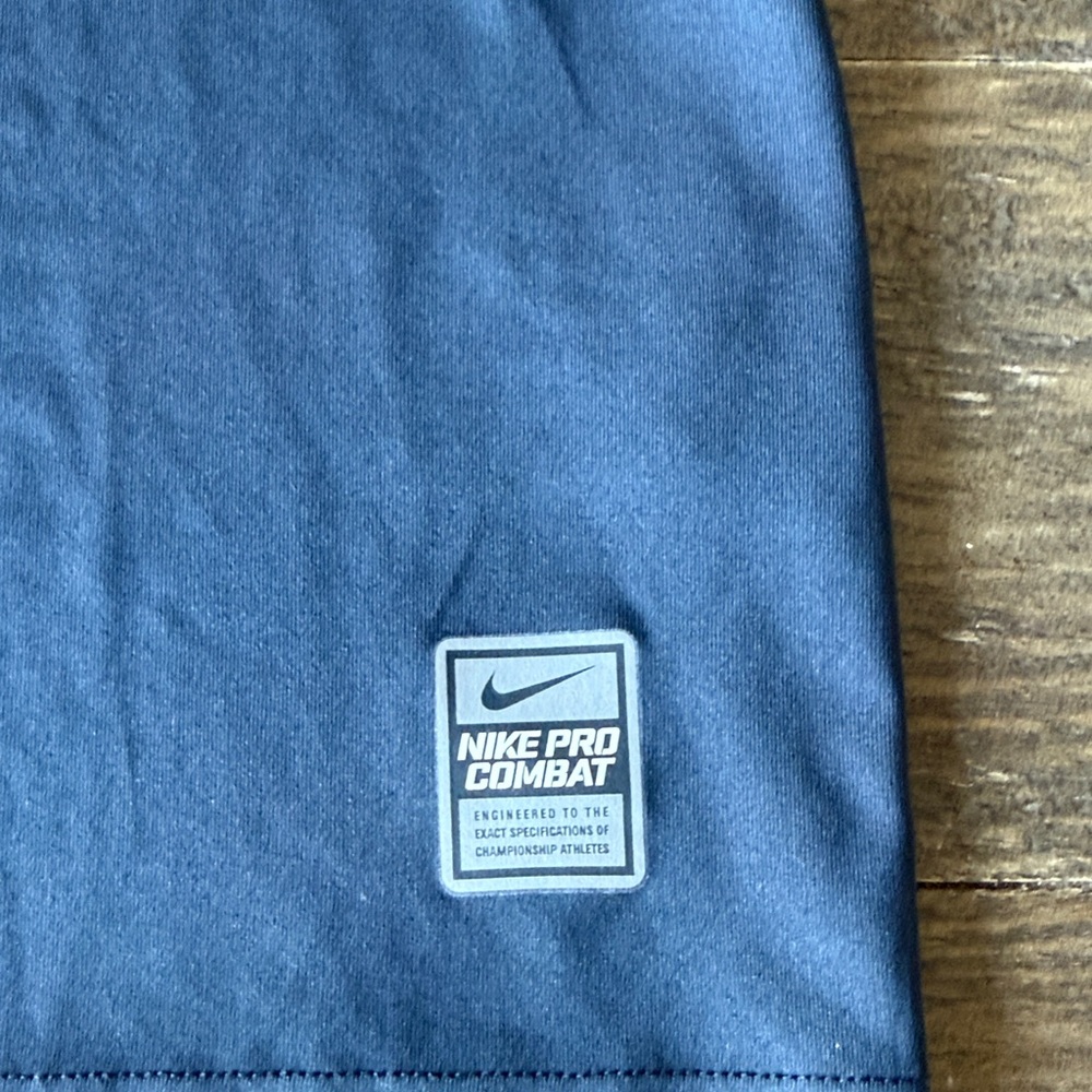 Nike Pro Combat Performance Tee - Picture 4 of 5